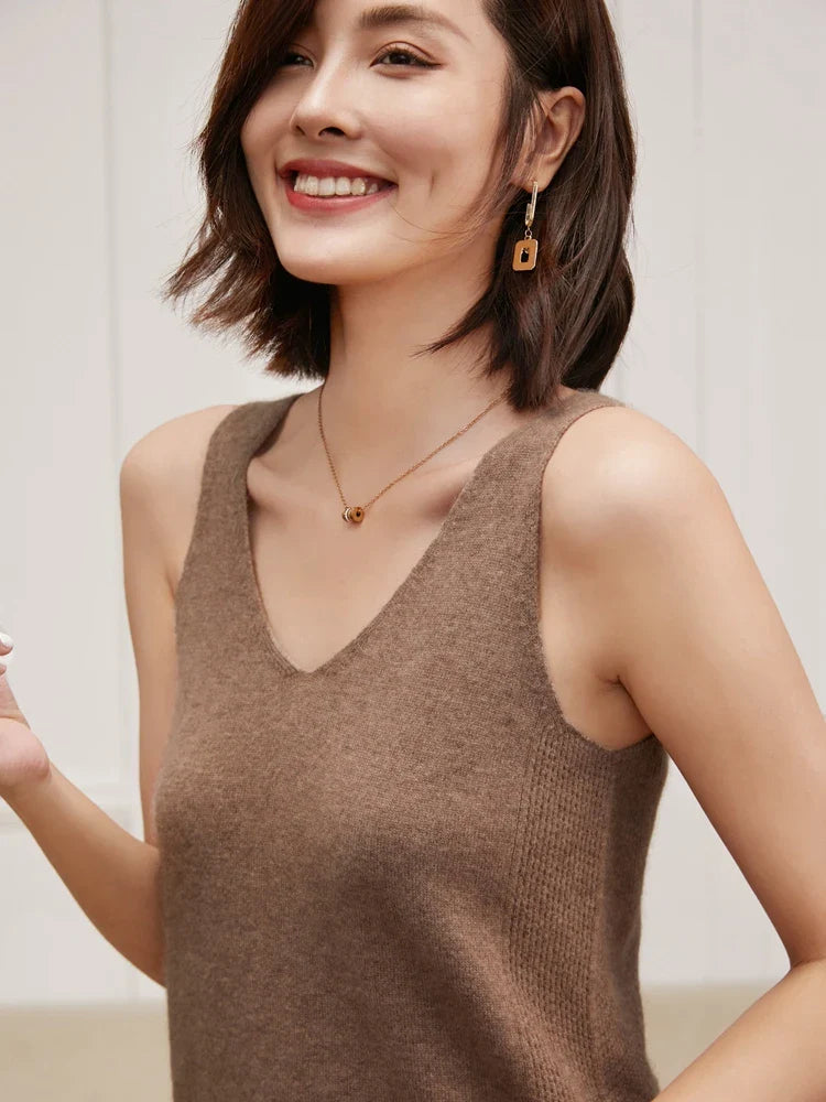 Ivy Manhattan | Ivanna Quinn Cashmere Neck