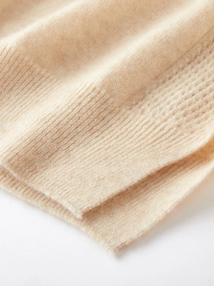 Ivy Manhattan | Ivanna Quinn Cashmere Neck