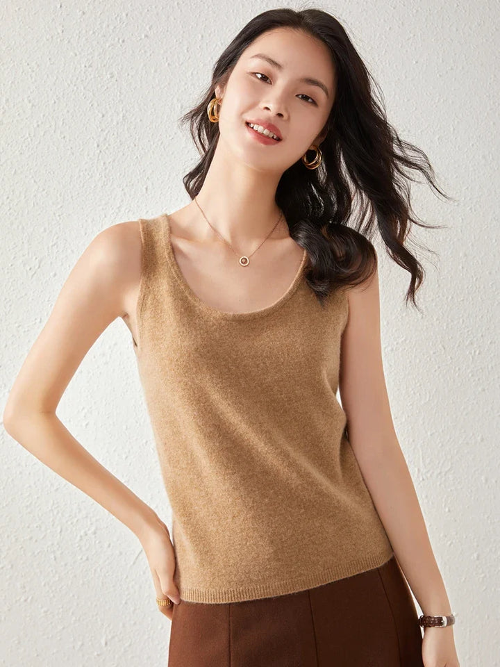 Ivy Manhattan | Ivanna Quinn Cashmere Neck