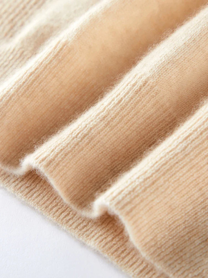 Ivy Manhattan | Ivanna Quinn Cashmere Neck