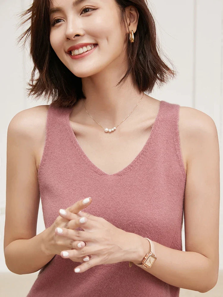 Ivy Manhattan | Ivanna Quinn Cashmere Neck