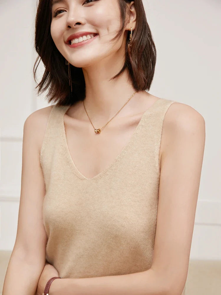Ivy Manhattan | Ivanna Quinn Cashmere Neck