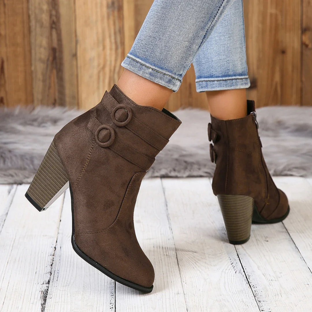 Ivy Manhattan | Boots