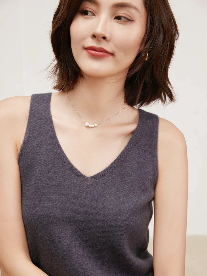 Ivy Manhattan | Ivanna Quinn Cashmere Neck