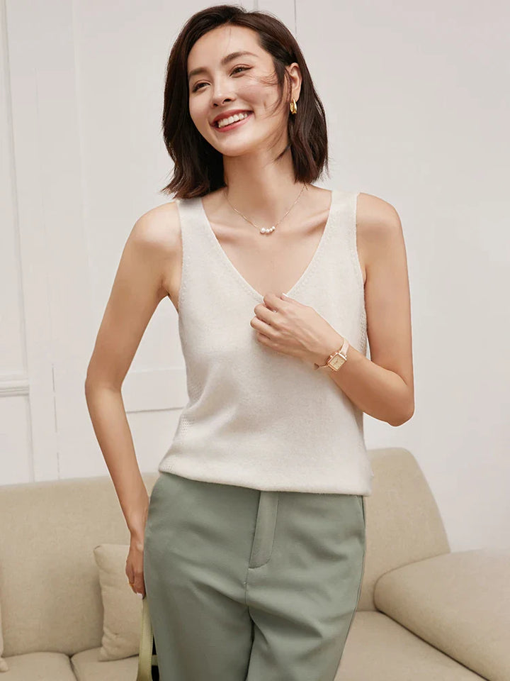 Ivy Manhattan | Ivanna Quinn Cashmere Neck