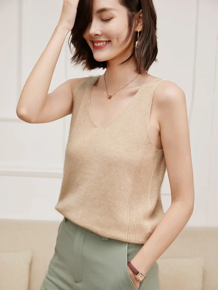 Ivy Manhattan | Ivanna Quinn Cashmere Neck