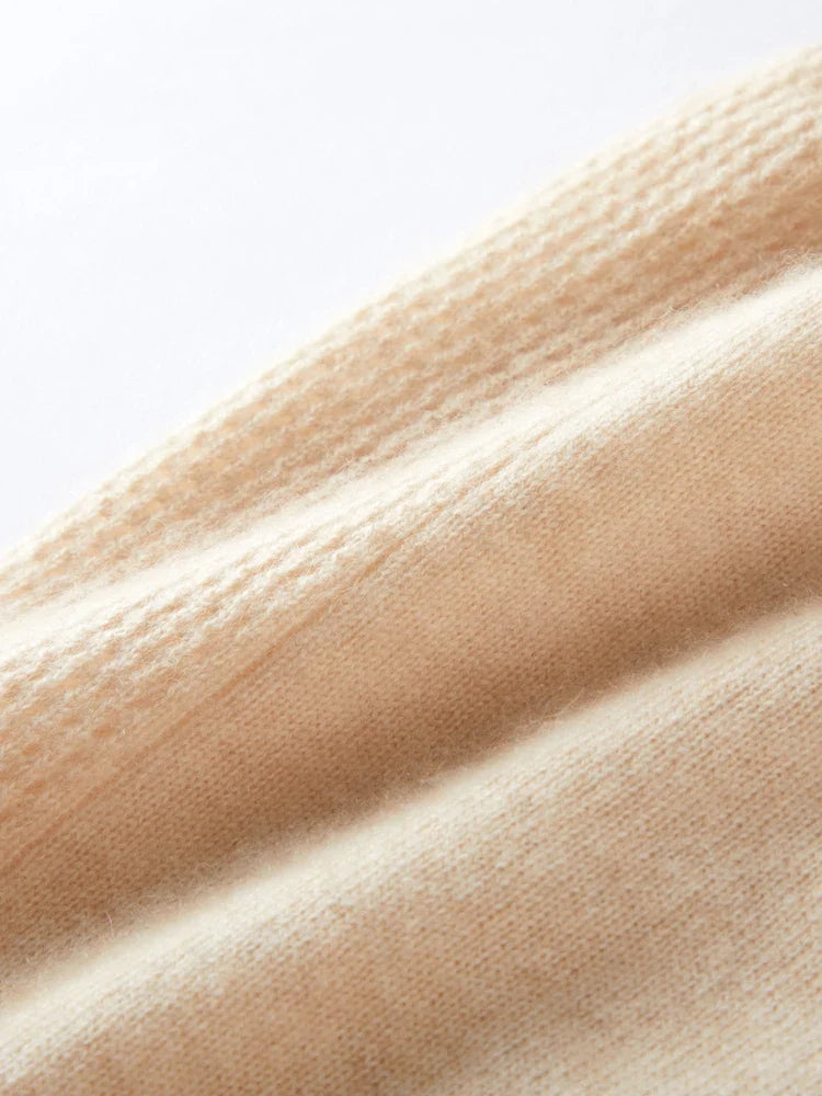 Ivy Manhattan | Ivanna Quinn Cashmere Neck