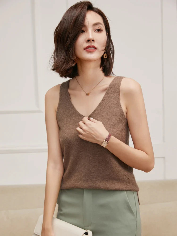 Ivy Manhattan | Ivanna Quinn Cashmere Neck