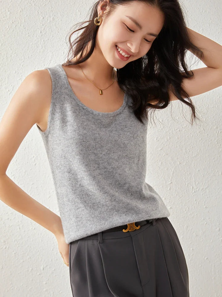 Ivy Manhattan | Ivanna Quinn Cashmere Neck