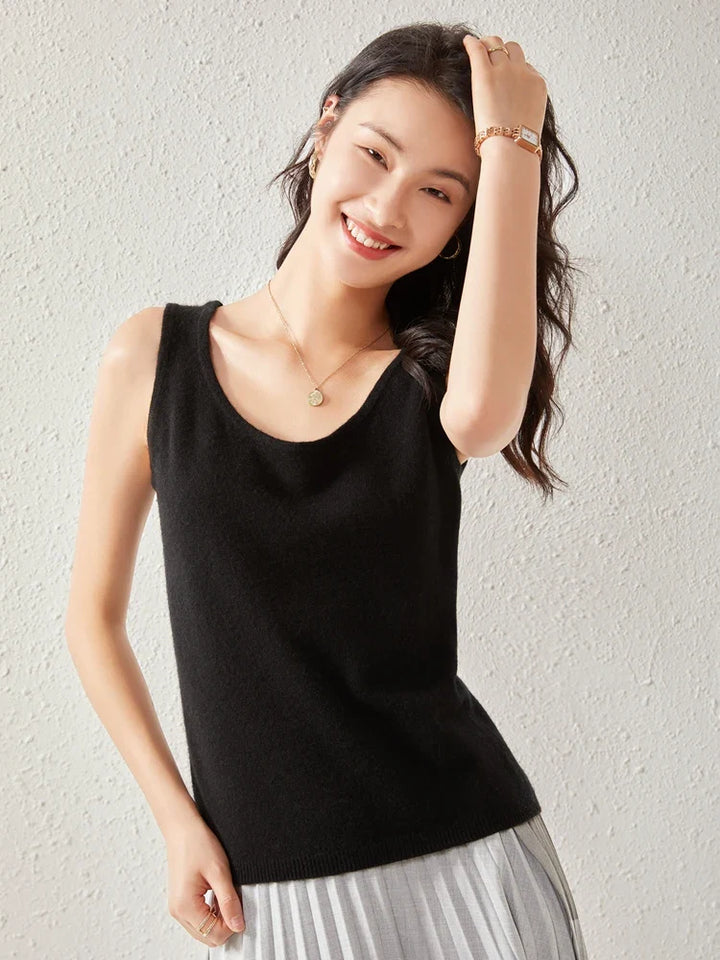Ivy Manhattan | Ivanna Quinn Cashmere Neck