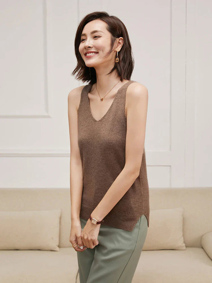 Ivy Manhattan | Ivanna Quinn Cashmere Neck