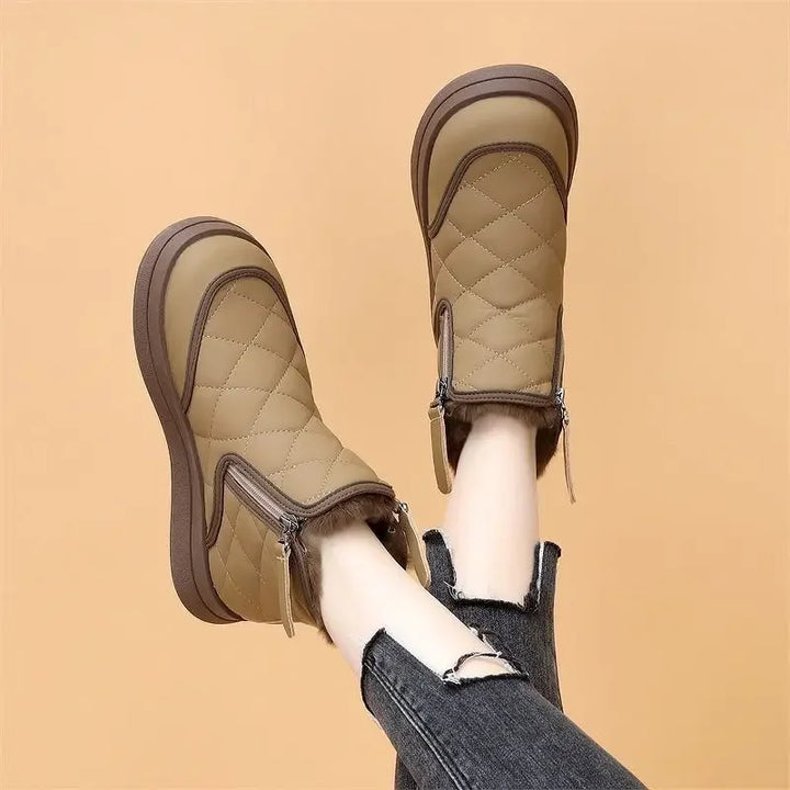 Ivy Manhattan | Boots