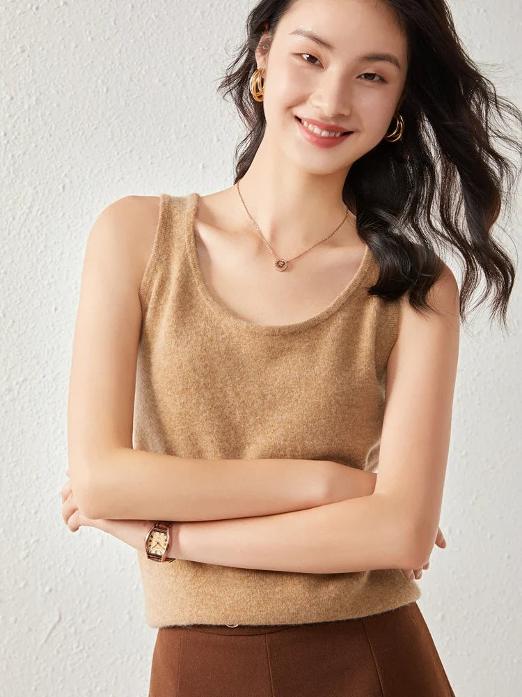 Ivy Manhattan | Ivanna Quinn Cashmere Neck