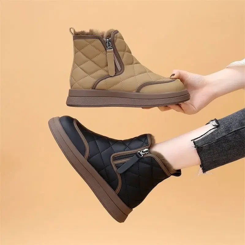 Ivy Manhattan | Boots