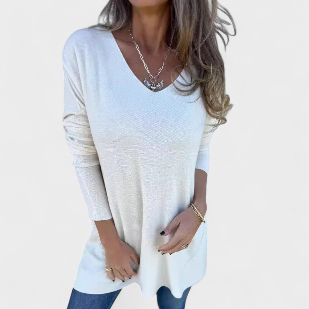 Ivy Manhattan | V-Neck