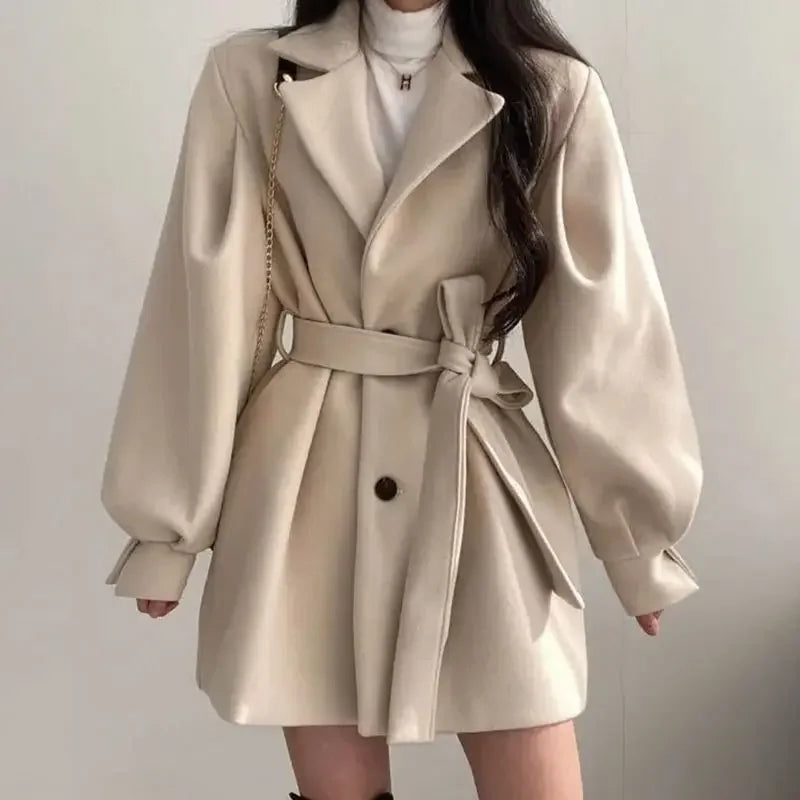 Ivy Manhattan | Zariah Elegant belted trench