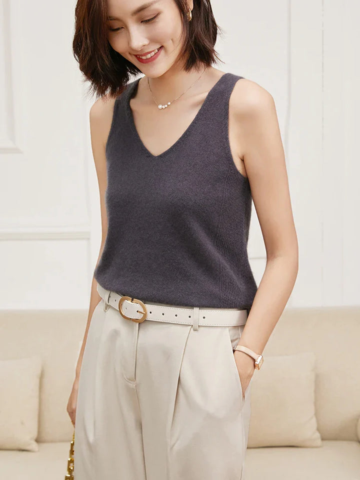 Ivy Manhattan | Ivanna Quinn Cashmere Neck