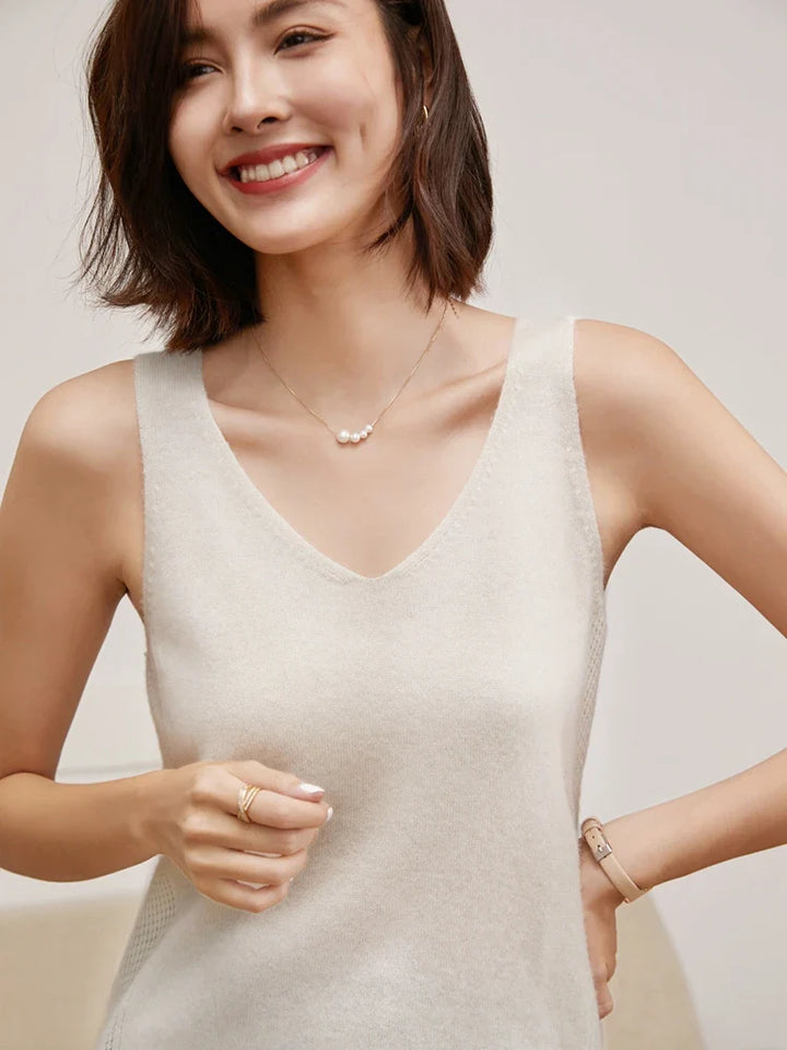Ivy Manhattan | Ivanna Quinn Cashmere Neck