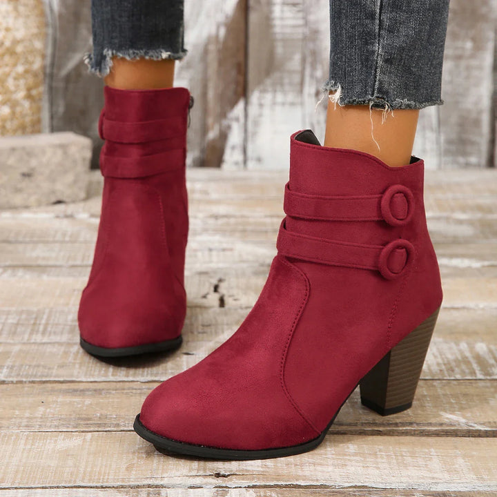 Ivy Manhattan | Boots