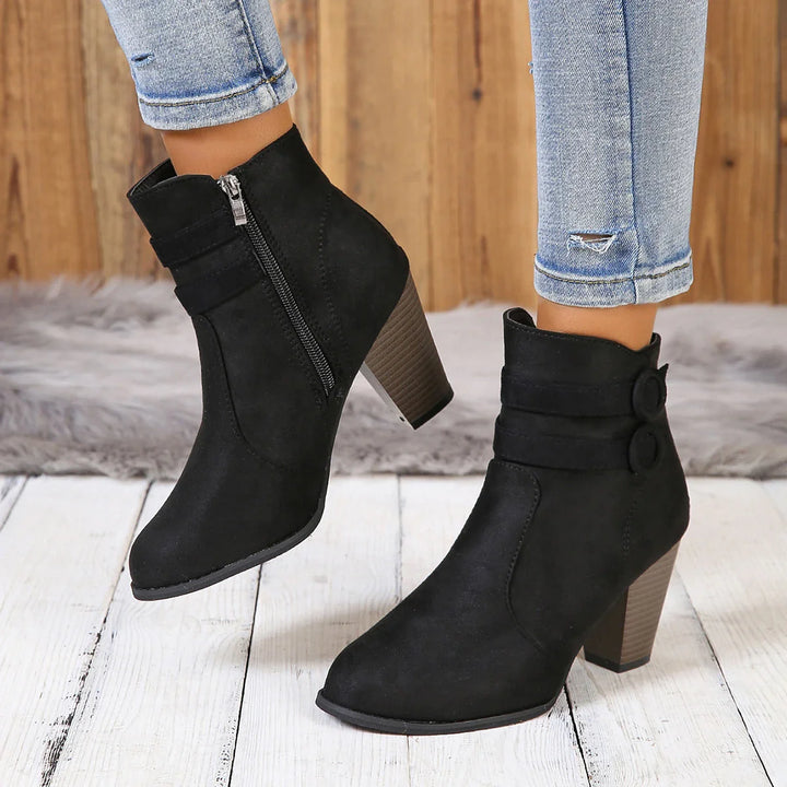 Ivy Manhattan | Boots