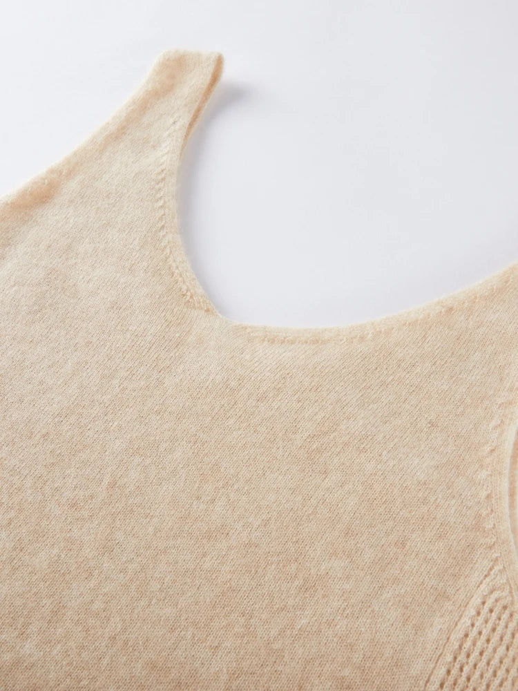 Ivy Manhattan | Ivanna Quinn Cashmere Neck
