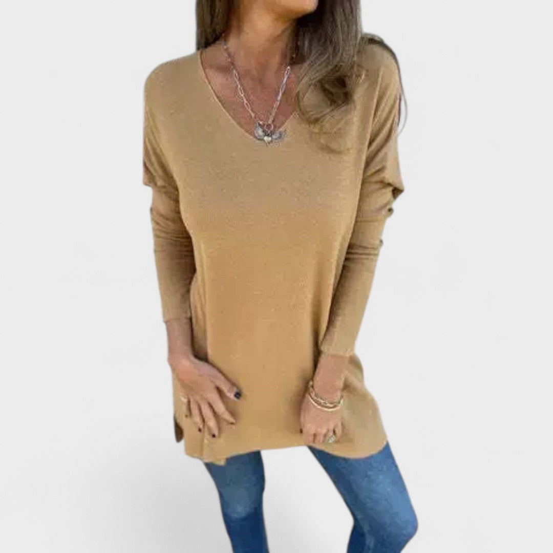Ivy Manhattan | V-Neck