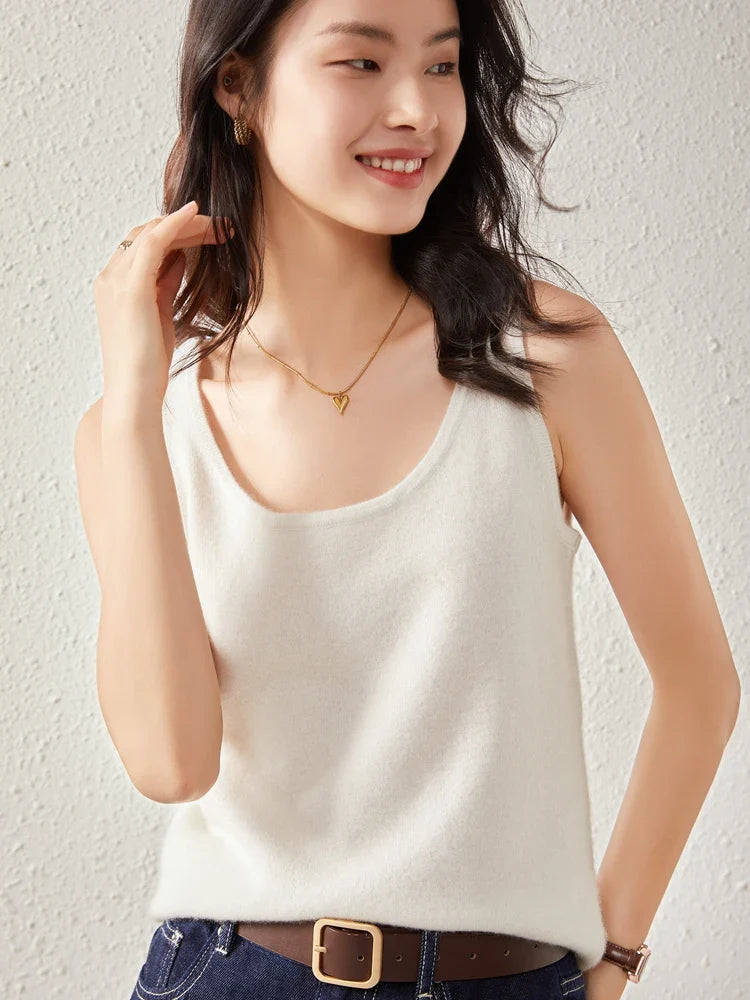Ivy Manhattan | Ivanna Quinn Cashmere Neck