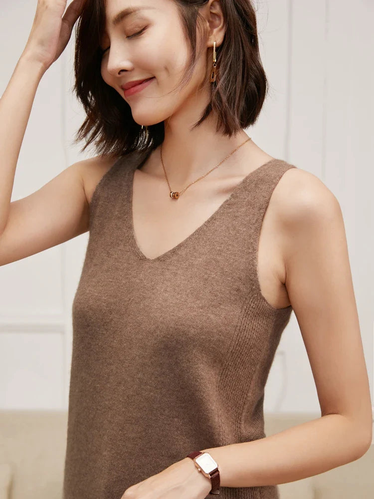 Ivy Manhattan | Ivanna Quinn Cashmere Neck