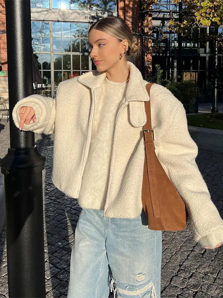 Nereida | Short zip-up jacket with notched collar for women
