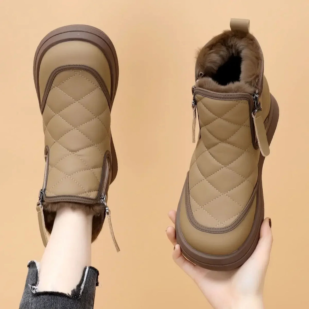 Ivy Manhattan | Boots