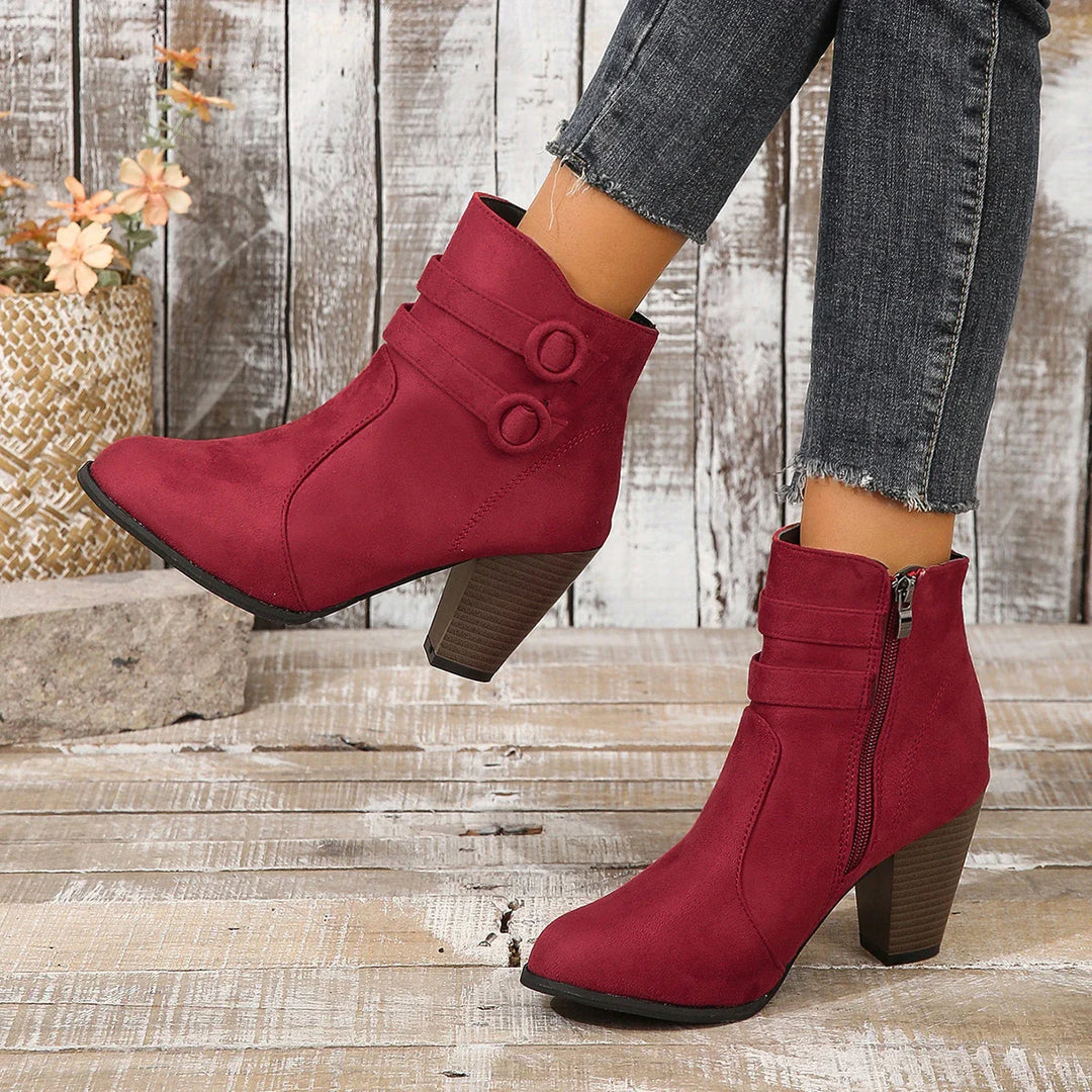 Ivy Manhattan | Boots