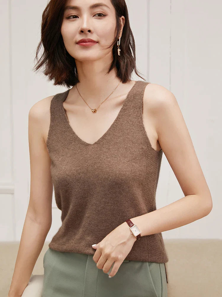 Ivy Manhattan | Ivanna Quinn Cashmere Neck
