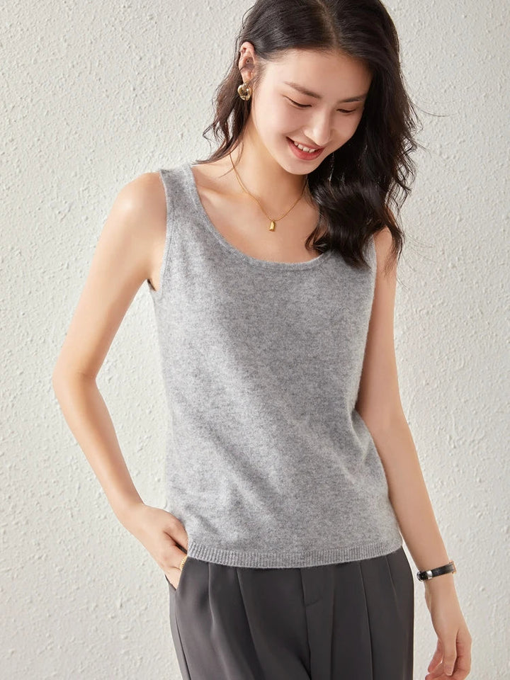 Ivy Manhattan | Ivanna Quinn Cashmere Neck