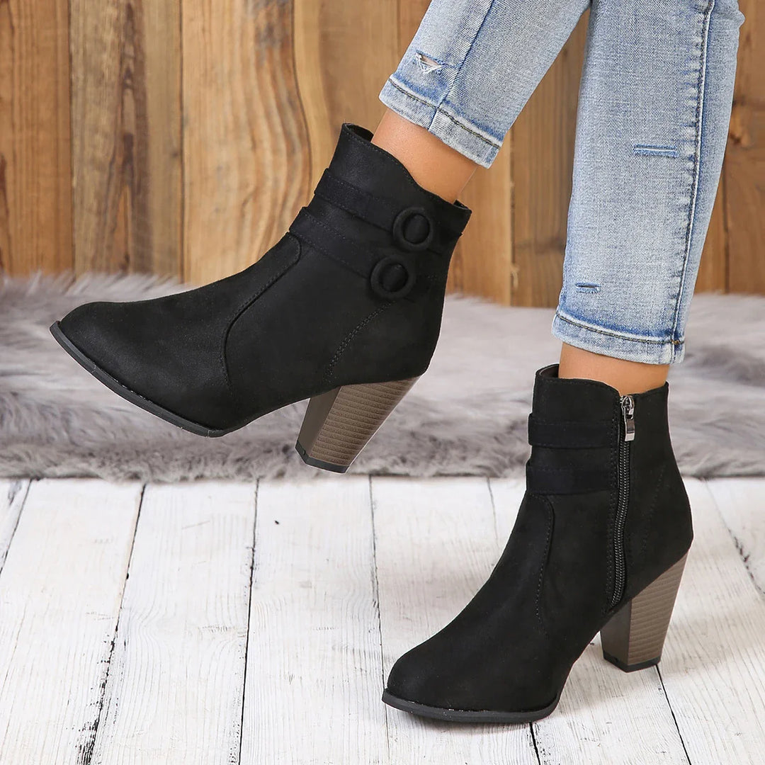 Ivy Manhattan | Boots