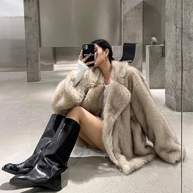 Ivy Manhattan | Camryn Elegant Coat Timeless