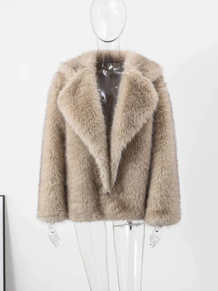 Ivy Manhattan | Camryn Elegant Coat Timeless