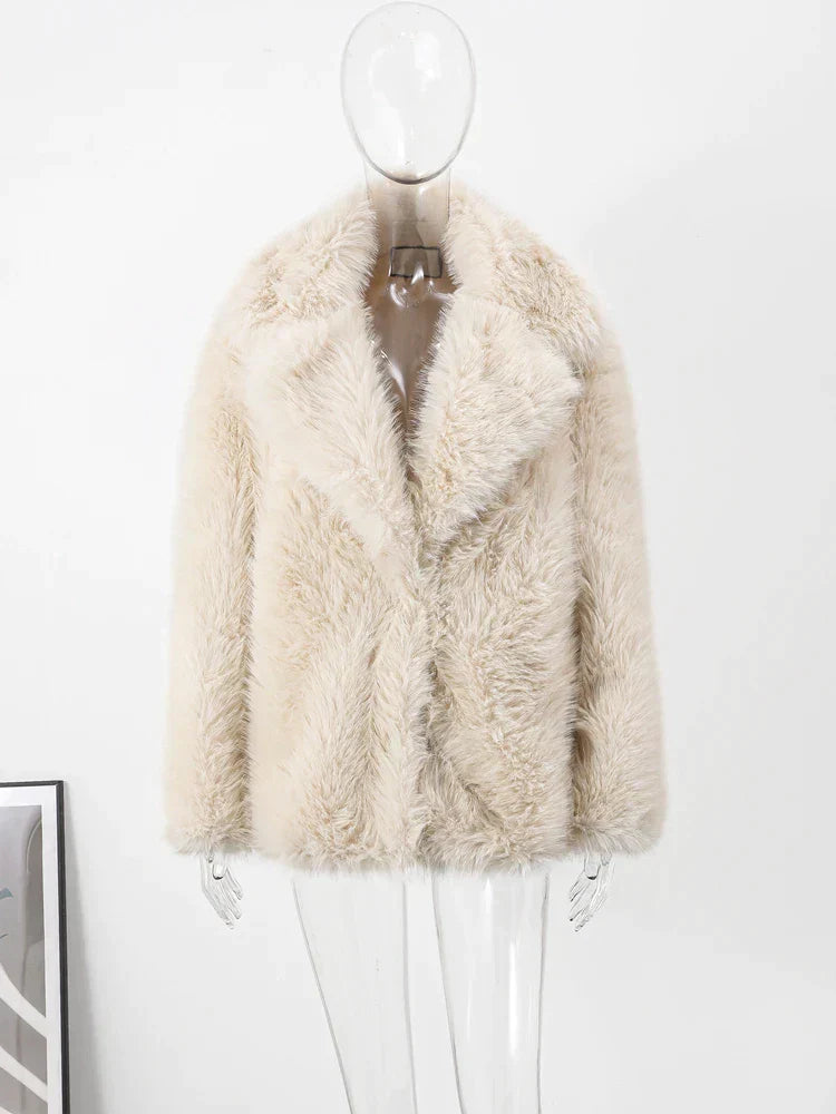 Ivy Manhattan | Camryn Elegant Coat Timeless