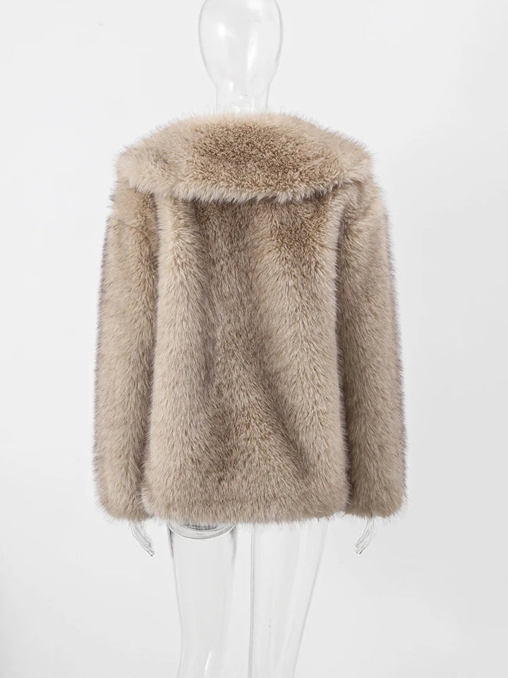 Ivy Manhattan | Camryn Elegant Coat Timeless