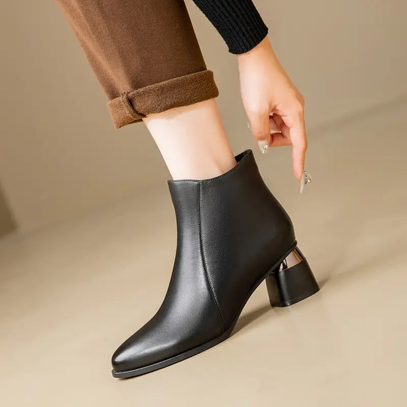 Ivy Manhattan | Boots