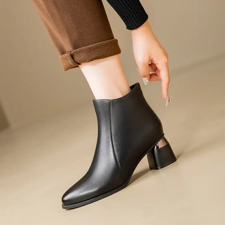 Ivy Manhattan | Boots