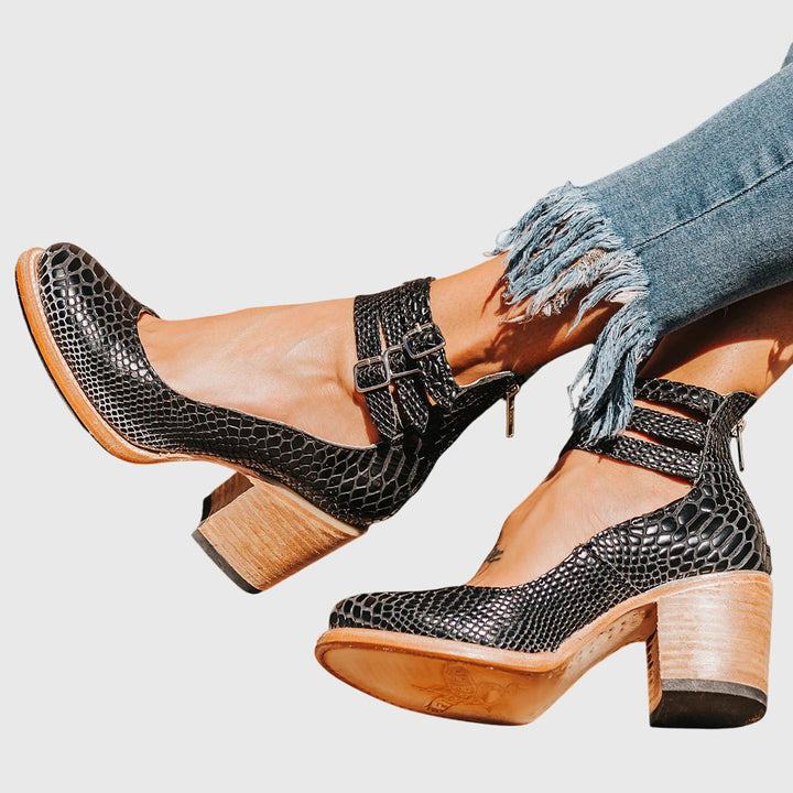Ivy Manhattan | Elegant And Comfortable Sandals