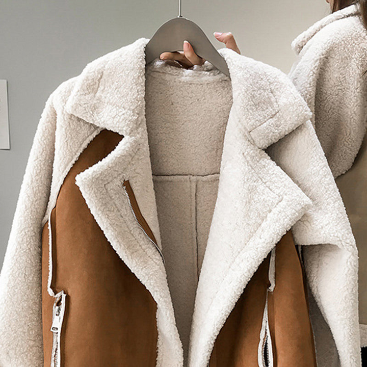 Ivy Manhattan | Valeria Oversized Elegant Plush