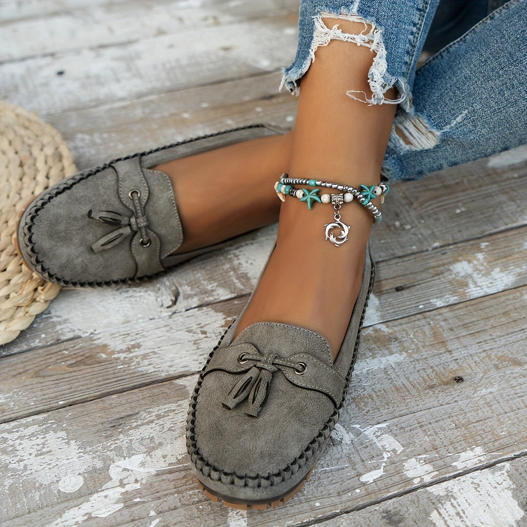 Bella - Classic loafers with tassel detail