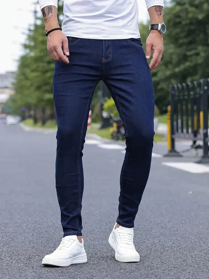 Classic Fit Men's Jeans with Stretch Fabric | Ideal for Everyday Use