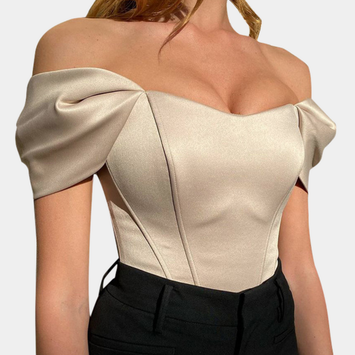 Ivy Manhattan | Mariyah Elegant Off Shoulder